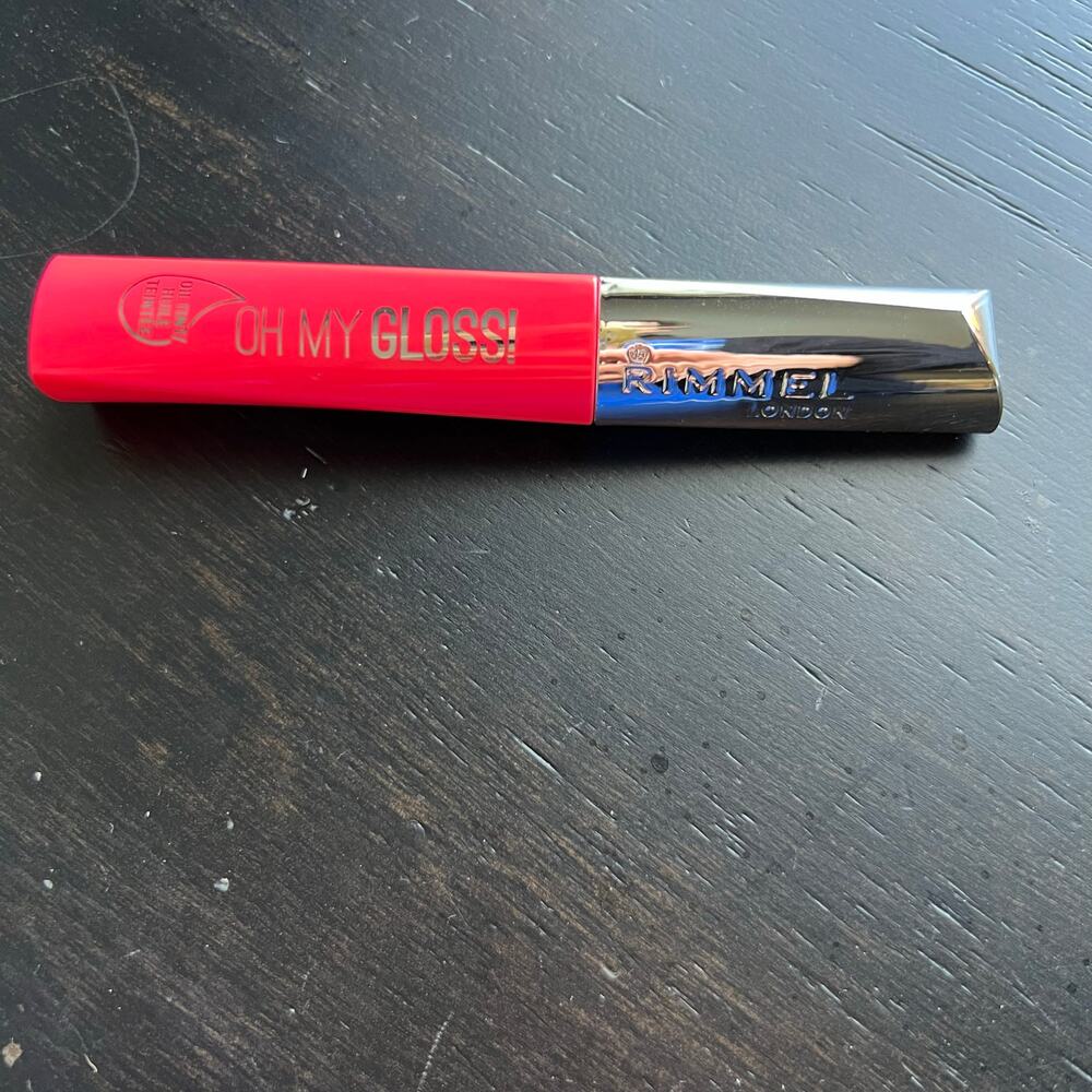Rimmel London Oh My Gloss! lip gloss Contemporary Coral New!